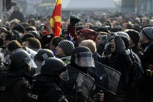 Skoplje: Na protestima opozicije 10.000 ljudi