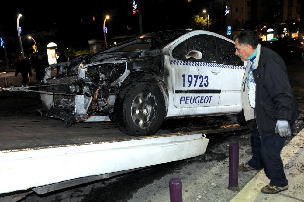 Taxi Pezo, pozar, Foto: Vesko Belojević