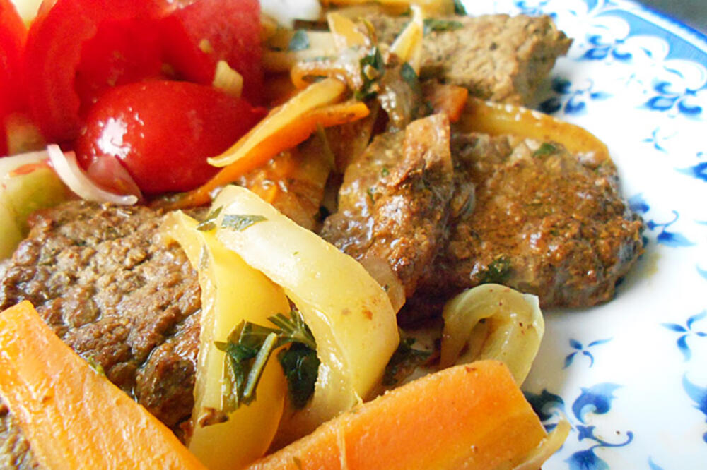 Juneći ramstek sa povrćem, Foto: Kuvajsam.com