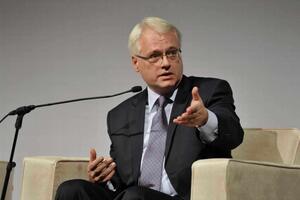 Josipović: Trenutno nije moguć susret sa Tomislavom Nikolićem