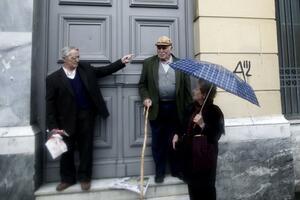 Kreditni rejting Grčke povećan za šest stepeni