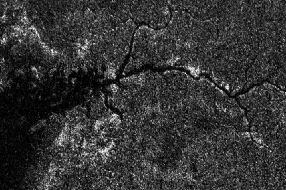 Titan, Foto: Sen.com