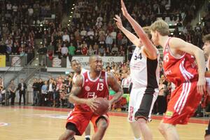 Foster mijenja Avdalovića