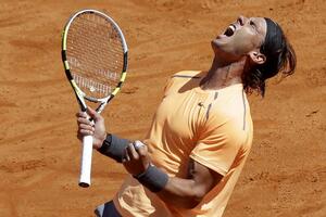 Nude Nadalu 1,2 miliona dolara da igra u Vina de Maru