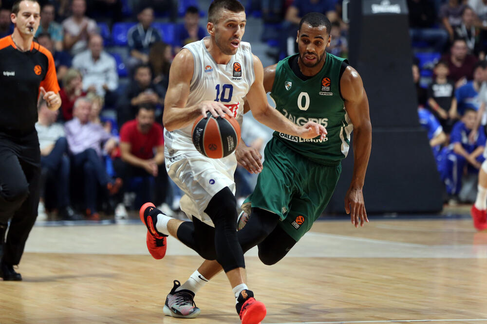 Nemanja Gordić u prvom meču u "Morači"