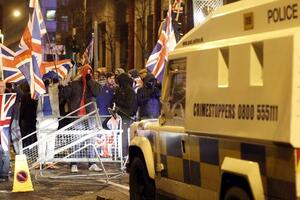 U Belfastu novi neredi zbog odluke o zastavi