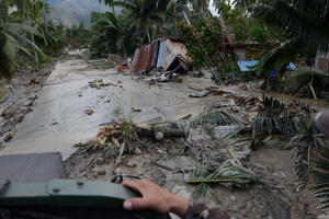 Najmanje 325 poginulih u naletu tajfuna