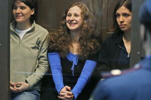 Kandidati za ličnost godine: Obama, Mursi, Asad, članice Pussy...