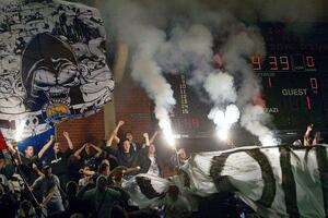 Partizan ponovo kažnjen zbog ubacivanja predmeta u teren