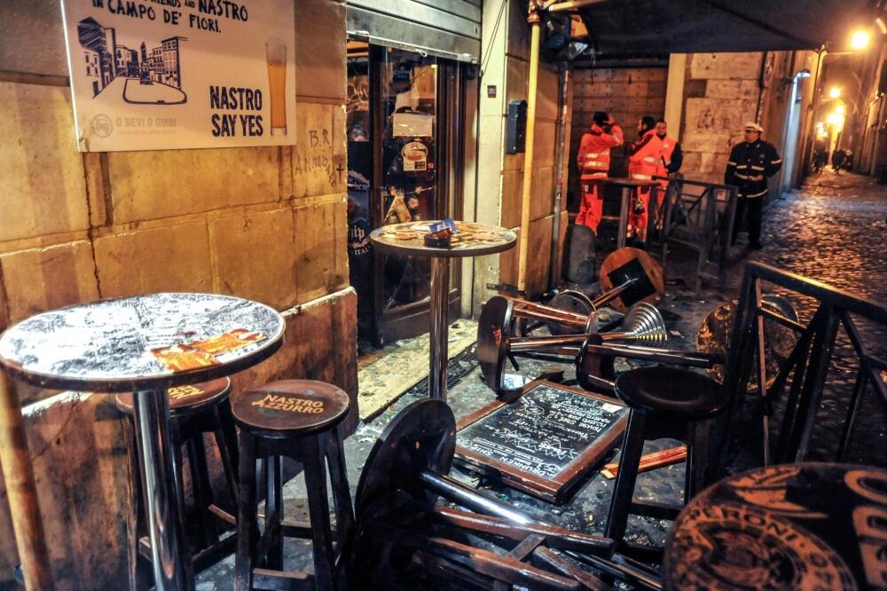 Pijani brod, Foto: Beta/AP