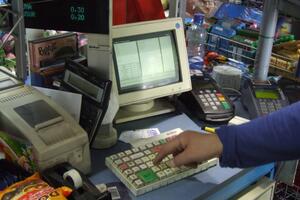 Namještaju posao za poreske kase?