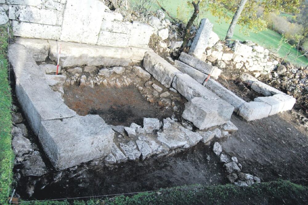 Riječani, grobnica, Foto: Polimski muzej