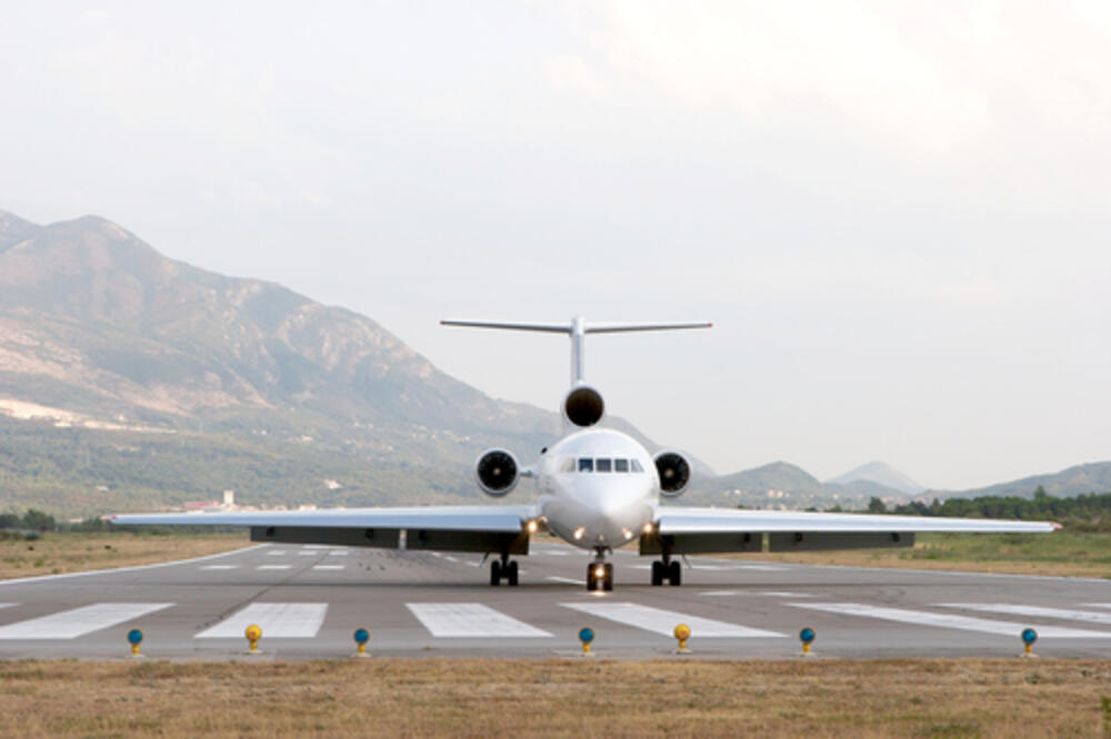 aerodrom Tivat, Foto: Shuterstock