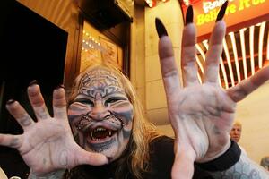 Umro Denis Ovner, čovjek-tigar