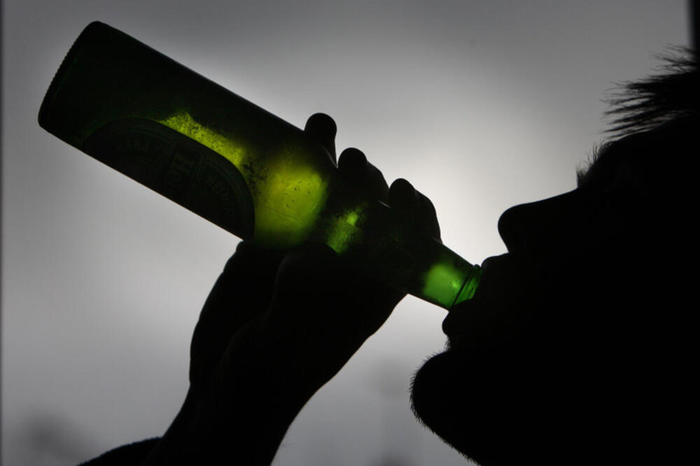 alkohol, tinejdžeri, Foto: Vibewire.org