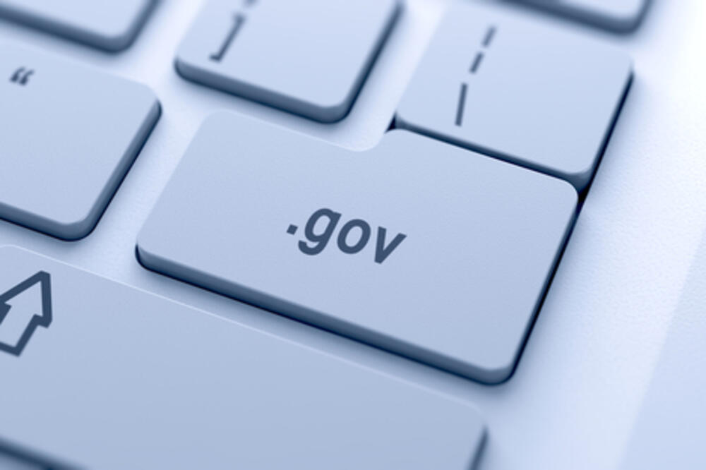 vlada, internet, Foto: Shutterstock