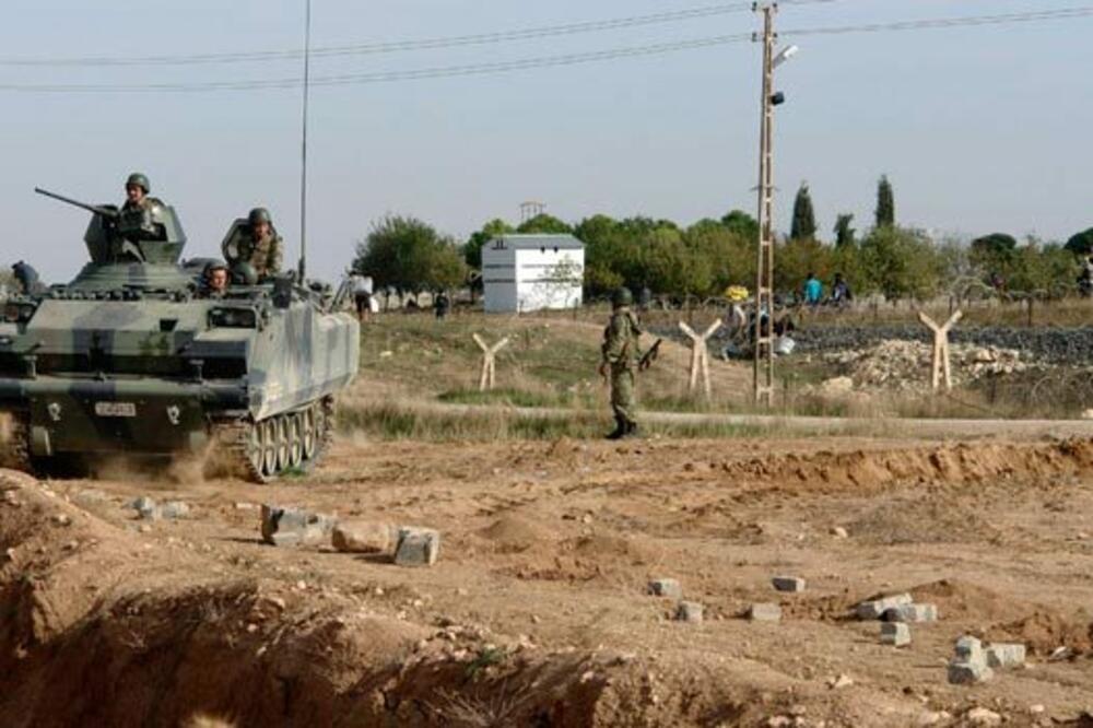 Turske trupe granica sa Sirijaom, Foto: AP