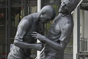 Statua u Parizu: Remek-djelo ili provokacija