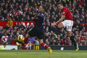 Van Persi bez milosti prema Arsenalu