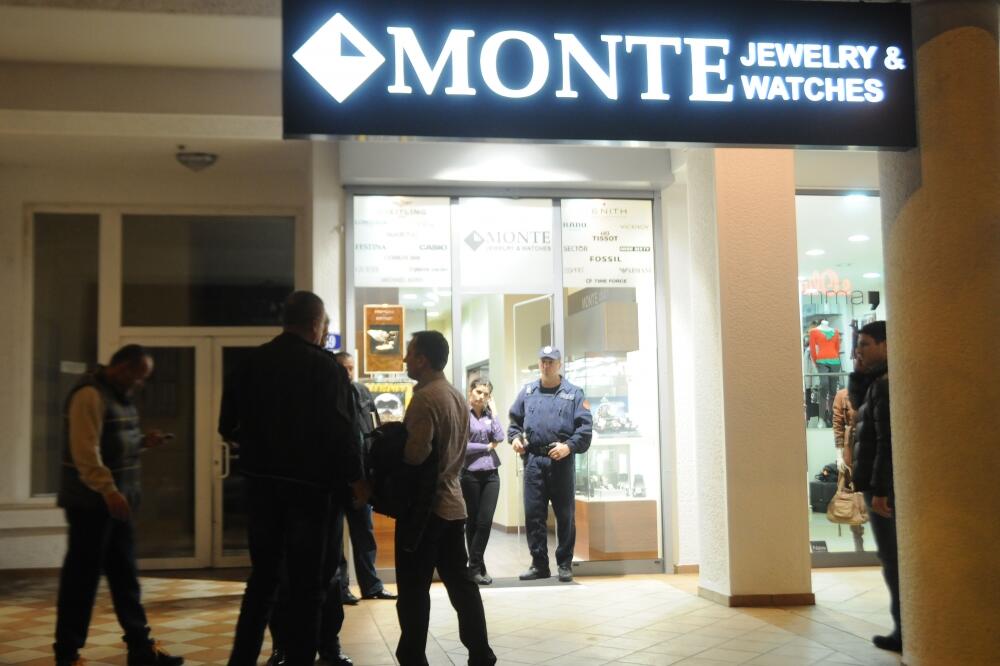 pljačka, prodavnica satova, Monte Jewelry Watches, Foto: Vesko Belojević