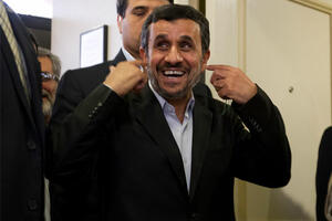 Ahmadinedžad će biti saslušan zbog pada vrijednosti riala