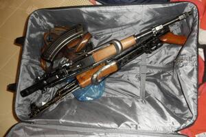 Legalno do kalašnjikova, mitraljeza - putem interneta