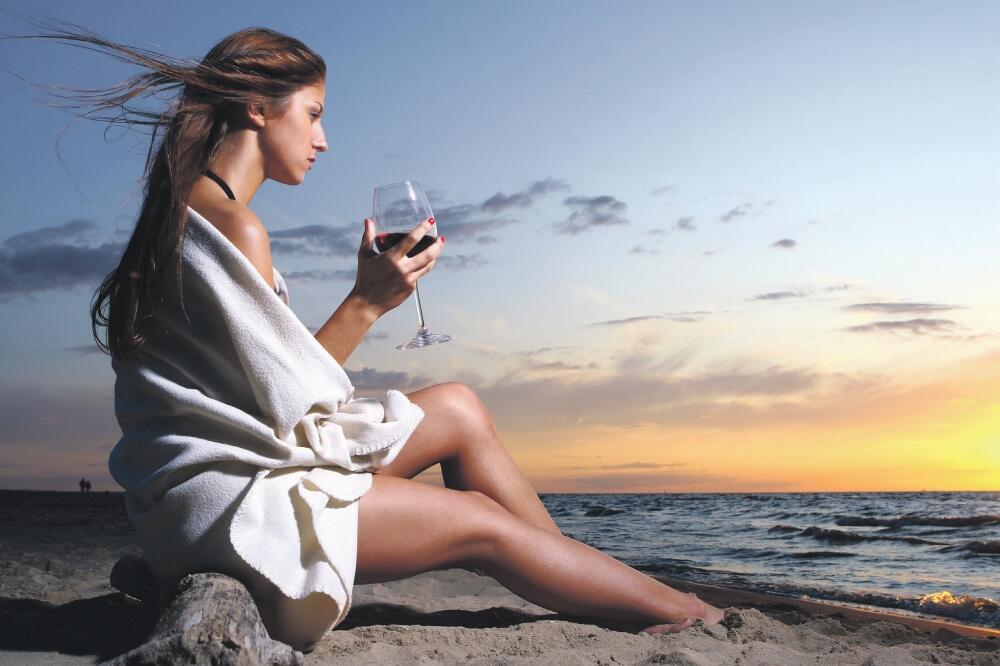 alkohol, žena, djevojka, Foto: Shutterstock