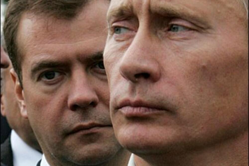 Putin, Medvedev, Foto: Vilhelmkonnander.blogspot.com