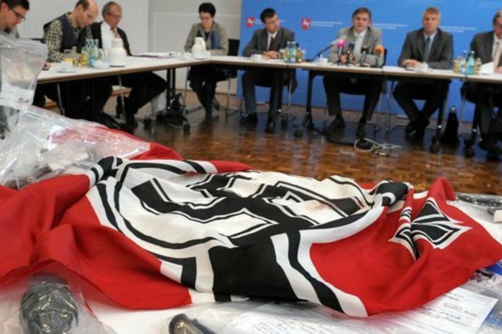 Neo-nacisti, Foto: Augsburger-allgemeine.de