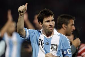 Argentina pobijedila, Mesi sve bliži Maradoni