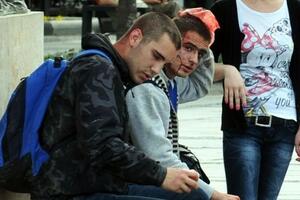 Podgoričane tukli zbog srpske zastave?