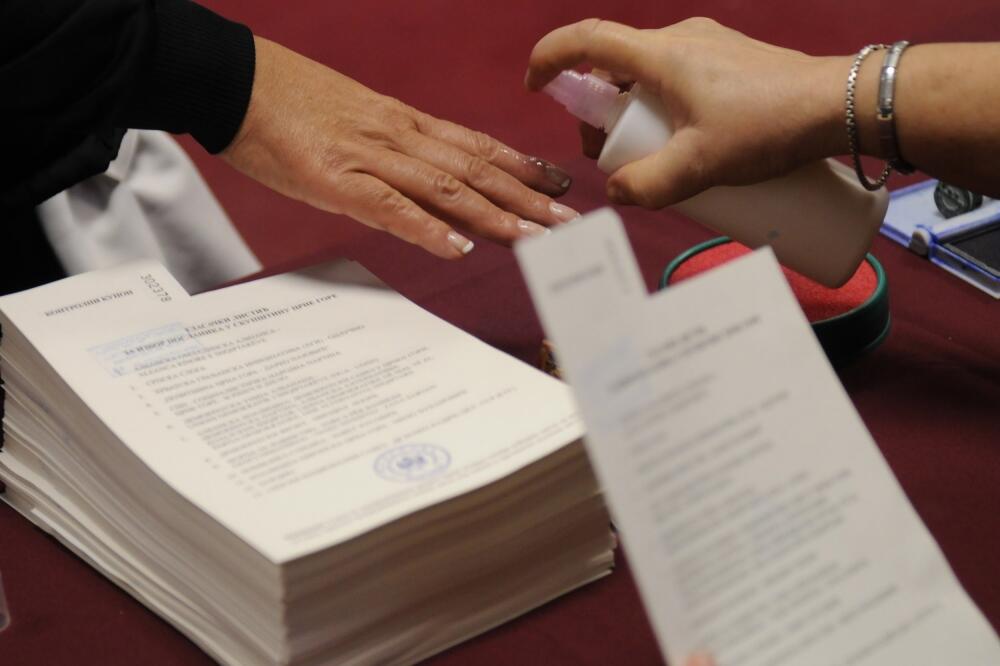 Izbori 2012, Foto: Savo Prelević