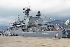 Oficiri ruske mornarice u posjeti Crnoj Gori: Dovode i orkestar