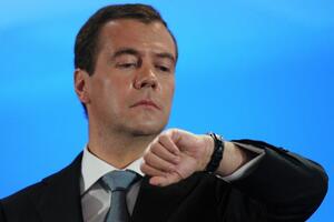 Medvedev - premijer koji voli "jeftine" satove