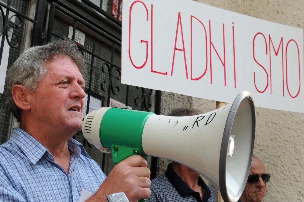 Radoje Dakić protest, Foto: Savo Prelević