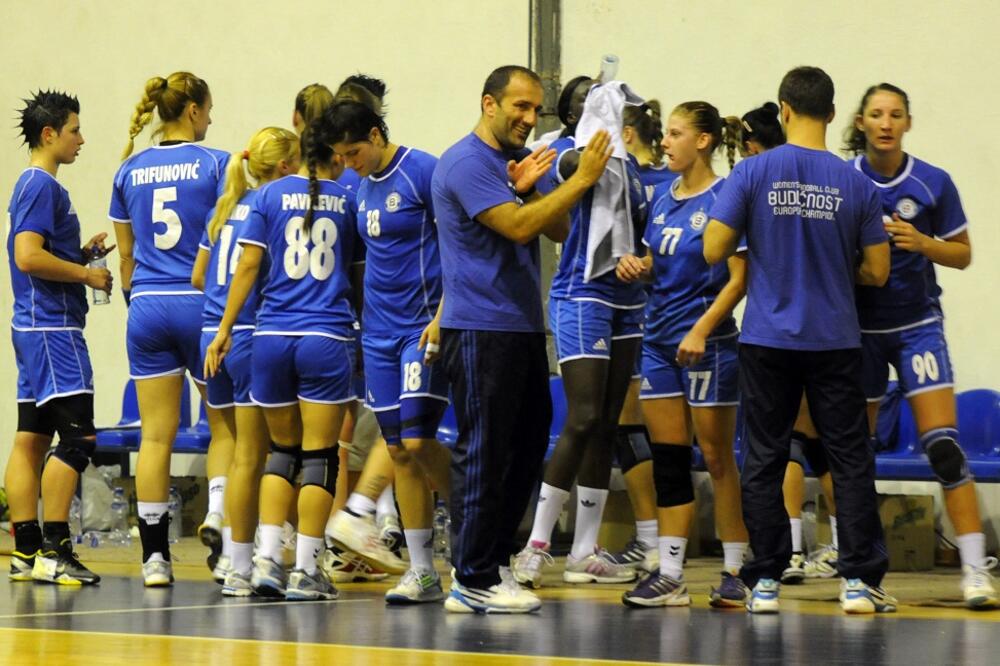 Rukometašice Budućnosti, Foto: Boris Pejović