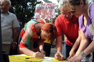 Opozicija složno za ukidanje taksa, SDP ćuti