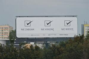Ateisti krenuli u kampanju u Poljskoj: “Ne vjeruješ u Boga? Nisi...