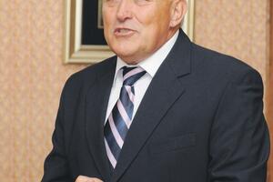 Burić: Biznis dekana Radulovića rastjerao mlade saradnike