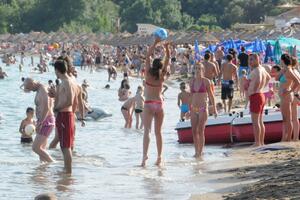 U avgustu u Crnoj Gori bilo skoro pola miliona turista: Dominirali...