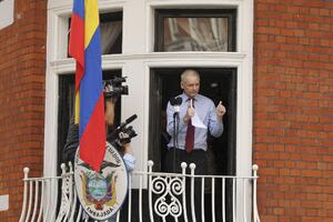 Ekvador prebacuje Asanža u ambasadu u Švedskoj?