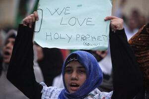 Francuska zabranila proteste muslimana, napeto u svijetu
