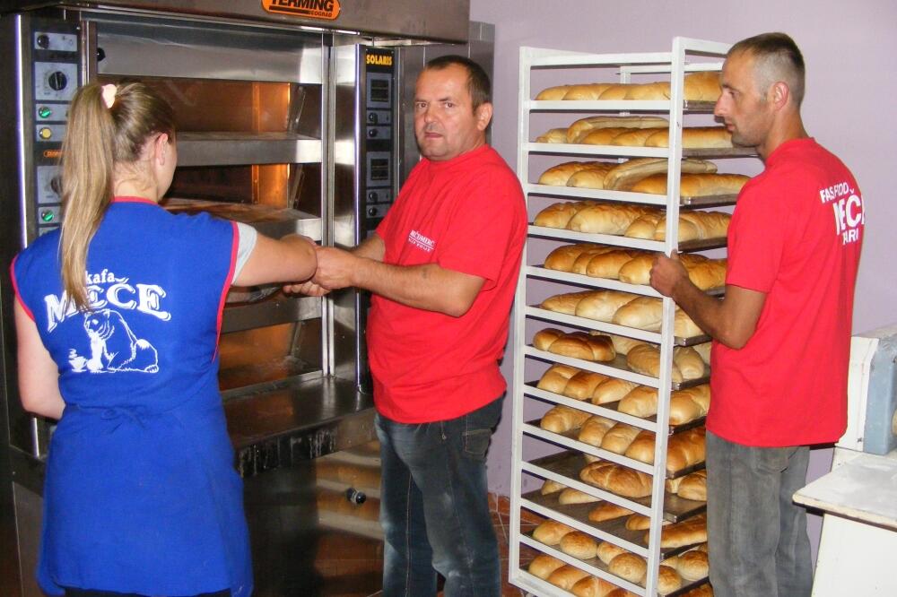 Meče komerc, hljeb, pekara, Bijelo Polje, Foto: Beća Čoković