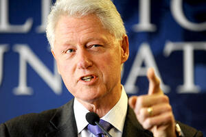 Bil Klinton: SAD će uvijek biti uz Kosovo
