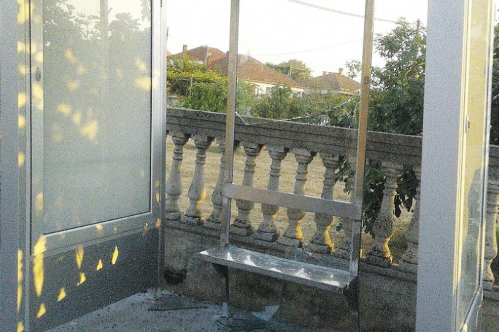 polomljeno stajalište, Foto: Čitalac reporter