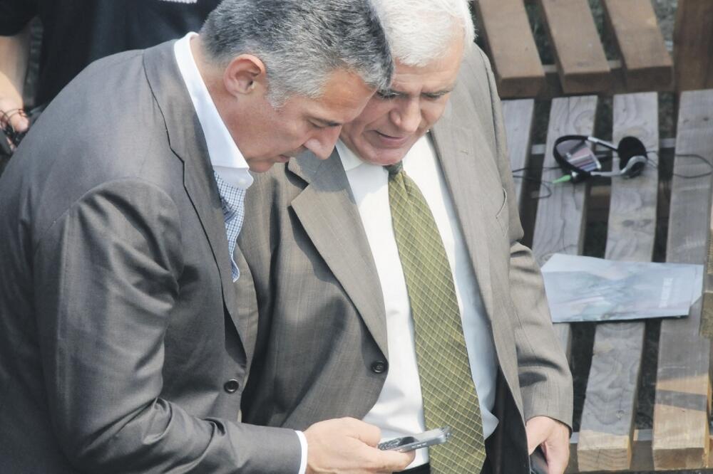 Milo Đukanović, Azem Vlasi, Foto: Vesko Belojević