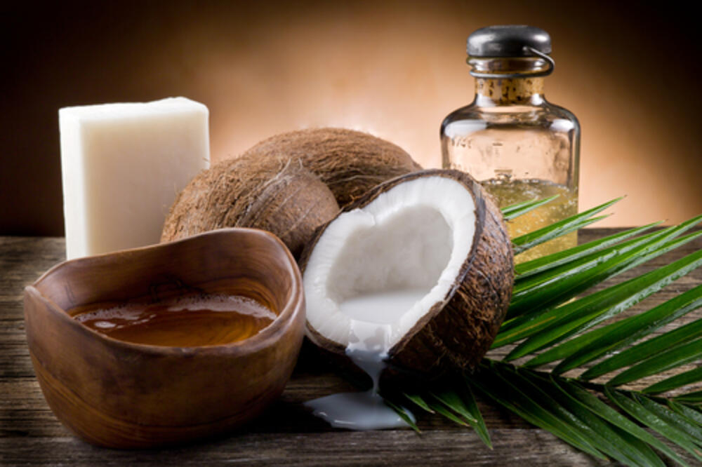 kokos, kokosovo ulje, Foto: Shuterstock