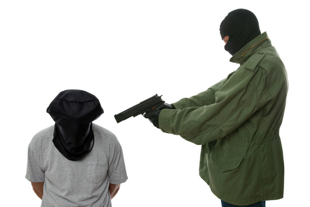 Mučenje, prijetnja , pištolj, Foto: Shutterstock