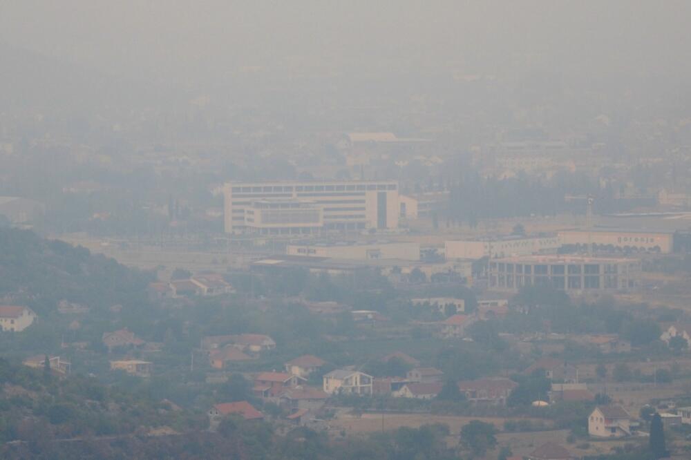 Podgorica, dim, Foto: Boris Pejović