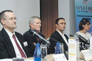 Oksford centar za 25 godina izdali 60.000 diploma